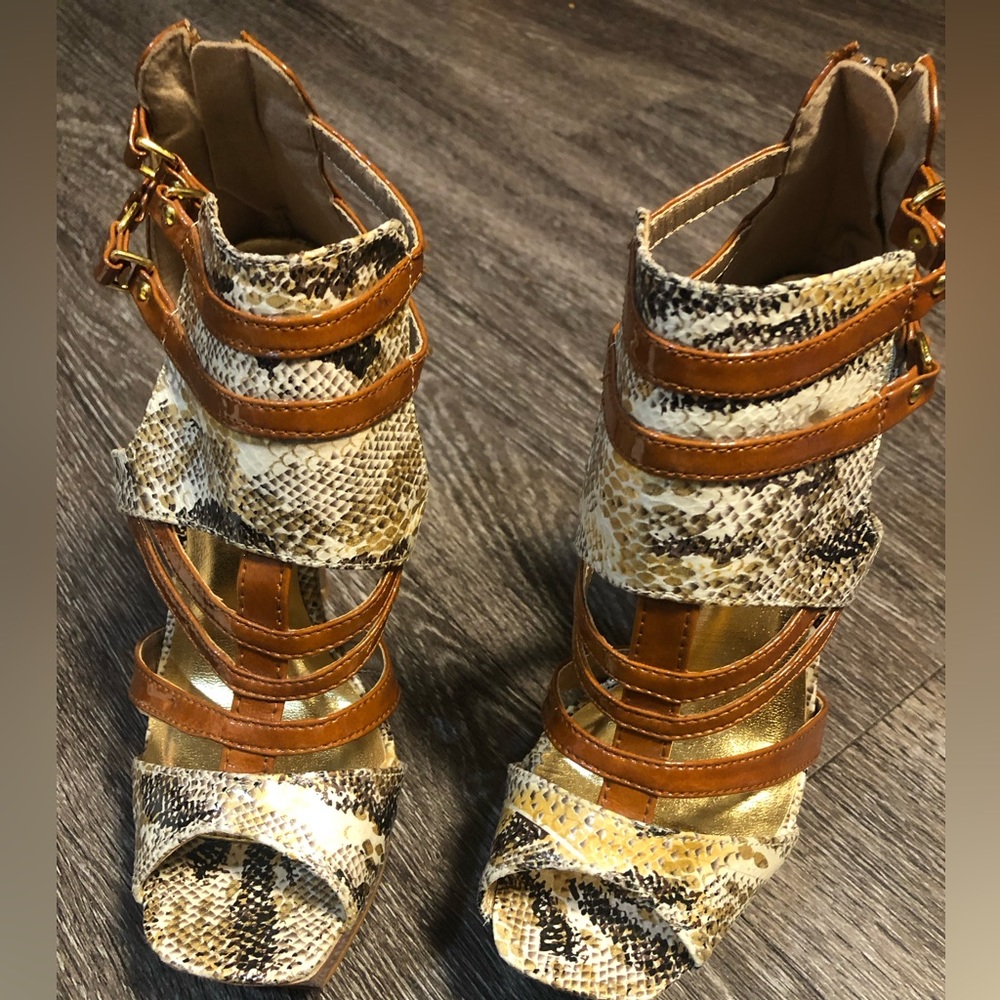 Qupid brand gladiator style heels!!